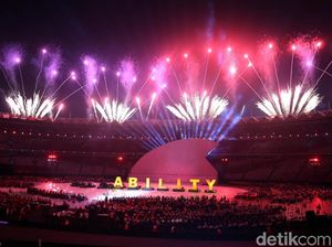 Momen Haru Ketika Penyandang Disabilitas Cilik Mencari Jokowi Momen Haru Ketika Penyandang Disabilitas Cilik Mencari Jokowi