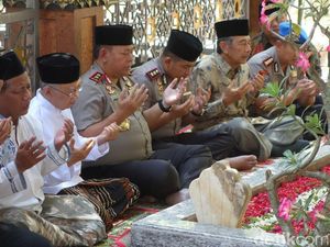 Ini yang Dibahas Saat Kapolda Jatim Silaturahmi ke Gus Solah