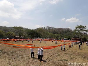 Kain Stagen 1.016 Meter Ini Dilelang untuk Didonasi ke Sulteng
