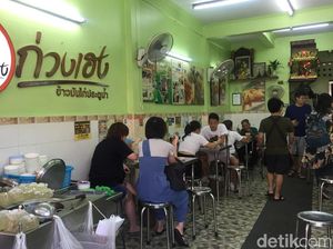 Bisa Jajan Chicken Rice Enak di Sini Sebelum Belanja ke Platinum Bisa Jajan Chicken Rice Enak di Sini Sebelum Belanja ke Platinum