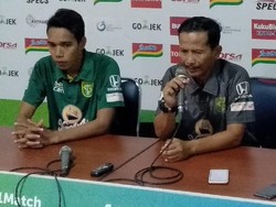 Persebaya Dikalahkan Arema, Djajang Nurjaman Kritik Wasit