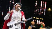 Hobaah, Rhoma Irama yang Penuh Tausiah di Synchronize Fest