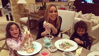 Pesona Diva Mariah Carey, Saat Masak Lasagna hingga Makan Bareng Kekasih
