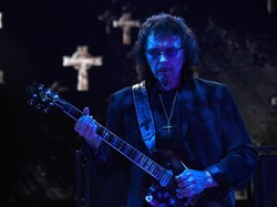 Cadas! Beasiswa Rp 270 Juta Buat Sarjana Heavy Metal