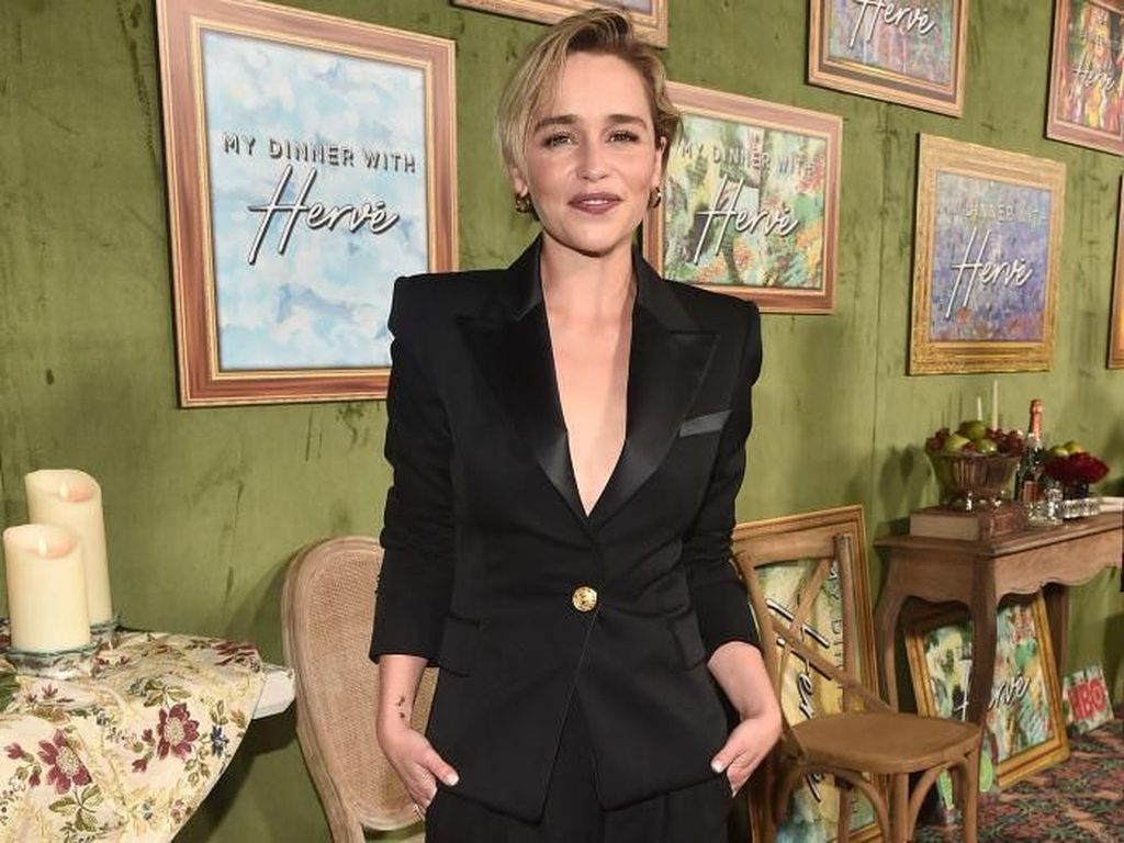 Emilia Clarke Segera Balik ke Panggung Broadway Usai Corona Emilia Clarke Segera Balik ke Panggung Broadway Usai Corona