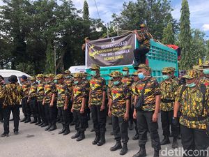 Golkar Serahkan Bantuan untuk Korban Gempa dan Tsunami Sulteng