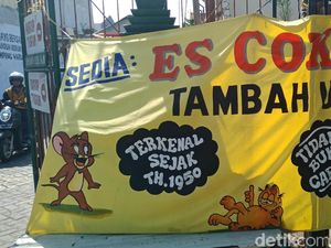 Segarnya Jajan Es Coklat Tambah Umur yang Legendaris di Surabaya