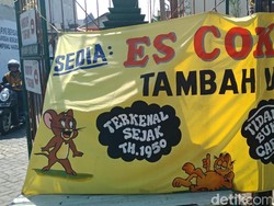 Segarnya Jajan Es Coklat Tambah Umur yang Legendaris di Surabaya