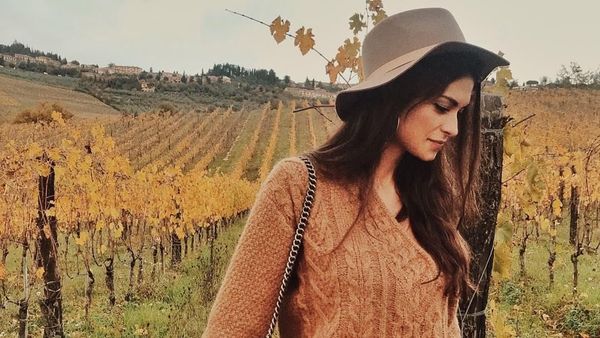 Foto: Liburannya Pacar Fernando Alonso yang Seksi