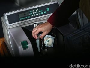 Rupiah Tekan Dolar AS ke Rp 13.945 Rupiah Tekan Dolar AS ke Rp 13.945