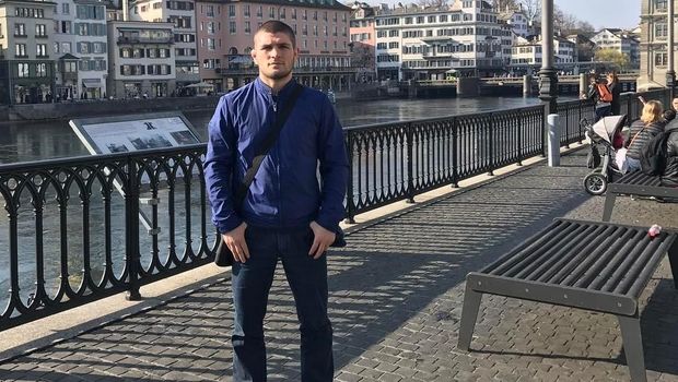 Khabib Nurmagomedov, Sosok Family Man Pelindung Istri dan Anak