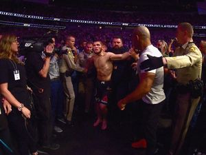 Ancam Mundur dari UFC, Khabib Ingin Jajal WWE Ancam Mundur dari UFC, Khabib Ingin Jajal WWE