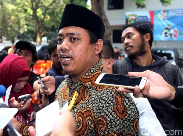 Ketua Cyber Indonesia Sambangi Polda Metro soal Ratna Sarumpaet