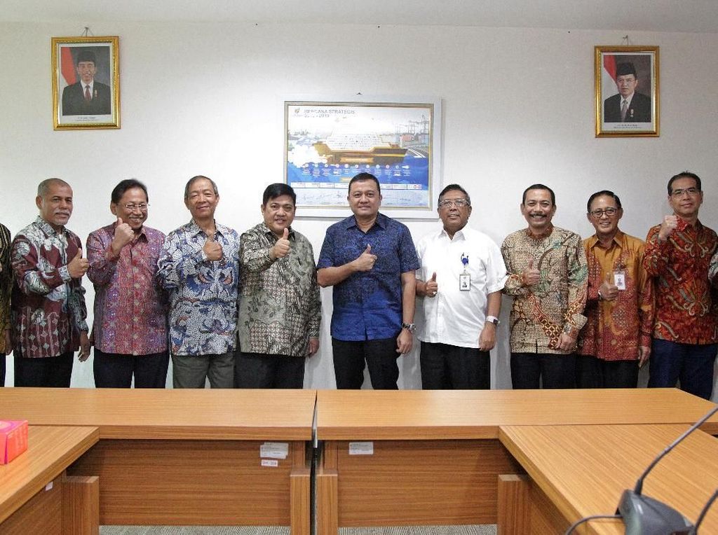 Rini Rombak Direksi Pelindo I Rini Rombak Direksi Pelindo I