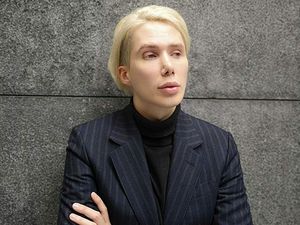 Pria Inggris Habiskan Rp 1,5 Miliar Demi Mirip Jimin BTS Pria Inggris Habiskan Rp 1,5 Miliar Demi Mirip Jimin BTS