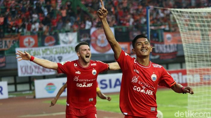 Persija Jakarta ingin terus memburu Persib Bandung (Agung Pambudhy/detikSport) Persija Jakarta ingin terus memburu Persib Bandung (Agung Pambudhy/detikSport)