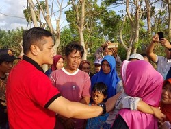 Terpisah 9 Hari, Bocah Korban Tsunami Palu Ini Bertemu Orang Tua