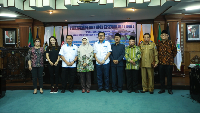 Turut hadir pada acara pemberian bantuan oleh Hago Indonesia antara lain Ketua Yayasan Dana Kemanusiaan Kompas, Wakil Gubernur NTB, Bupati Lombok Timur, Bupati Lombok Barat, dan Bupati Lombok Utara (Foto: dok. Hago Indonesia)