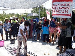 Masih Cium Bau Busuk, Warga Demo Lagi di Depan PT RUM Sukoharjo