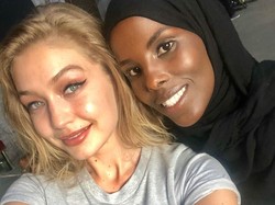 Diwawancara Gigi Hadid, Hijabers Ini Berbagi Kisah Hidup di Pengungsian