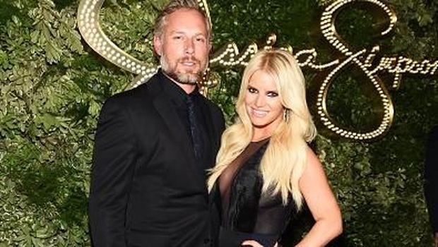  Amankah  Ibu  Hamil  Seperti Jessica Simpson Pakai  High Heels 