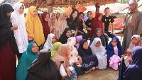 Tim Hago Indonesia bertemu dengan para pengungsi korban gempa Lombok (Foto: dok. Hago Indonesia)