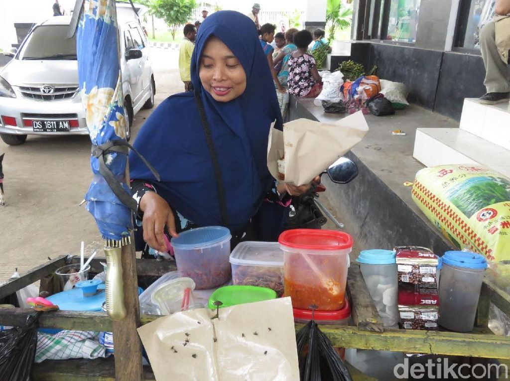 Kisah Pedagang Kopi di Perbatasan RI Beromzet Rp 2 Juta/Hari Kisah Pedagang Kopi di Perbatasan RI Beromzet Rp 2 Juta/Hari
