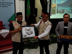 Ridwan Kamil Paparkan Potensi Selfie Ekonomi Jabar ke Tim APPSI