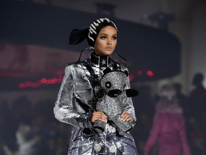 7 Bukti Hijab Kini Jadi Hal Penting di Dunia 7 Bukti Hijab Kini Jadi Hal Penting di Dunia