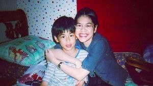 Foto Masa Kecil Surya Sahetapy yang Ajari Jokowi Bahasa Isyarat