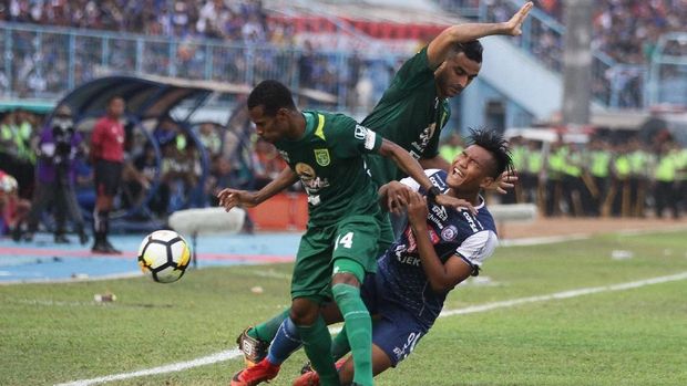 Persebaya Surabaya butuh poin untuk menjauh dari zona degradasi.