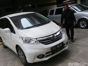 Mobil Ahmad Fathonah Bakal Dilelang Mobil Ahmad Fathonah Bakal Dilelang
