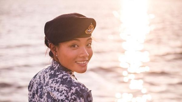 Potret Cantik Mantan Tentara Angkatan Laut yang Alih Profesi Jadi Selebgram