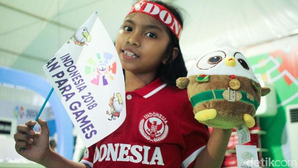 Momo si Maskot Asian Para Games Diserbu Pembeli