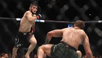 Foto: Garang di Ring, Begini Kalau Khabib Nurmagomedov Traveling