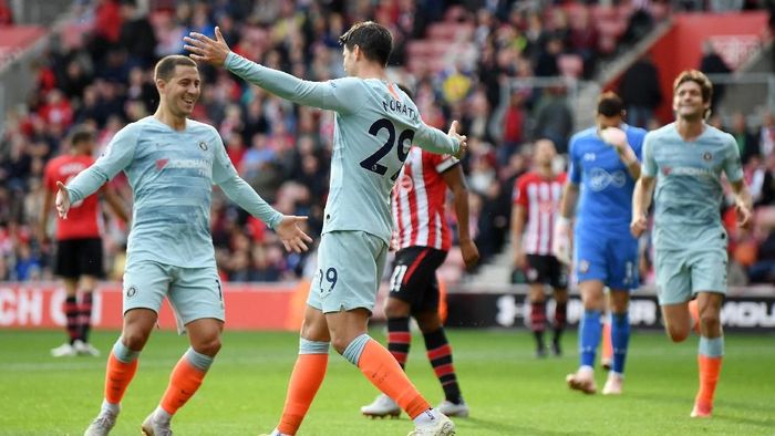 Chelsea menang 3-0 atas Southampton dan bersaing ketat dengan Manchester City dan Liverpool. (Foto: Mike Hewitt/Getty Images) Chelsea menang 3-0 atas Southampton dan bersaing ketat dengan Manchester City dan Liverpool. (Foto: Mike Hewitt/Getty Images)