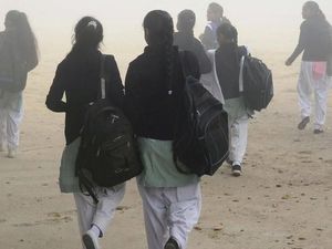 Melawan Pelecehan Seks, 34 Siswi India Dipukuli Pelaku dan Orangtua