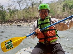 Hobi Wisata Petualangan, Cara Romahurmuziy Mencintai Alam