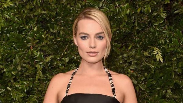 Jadi Barbie di Film Barbie, Ini Penampilan Margot Robbie yang Mirip Boneka