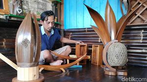 Ciamik, Limbah Kelapa Disulap Jadi Lampu Hias