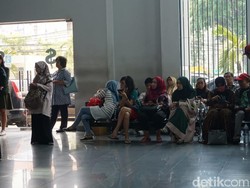 Dolar AS Rp 15.230, Money Changer Mulai Ramai