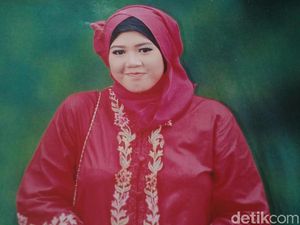 Warga Kuningan Jabar Cari Anaknya yang Diduga Jadi Korban Gempa Palu