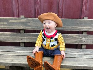 Foto Menggemaskan Bayi Saat Jadi Woody di Film Toy Story