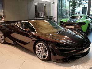 Lamborghini Masuk Mal, McLaren Cabut