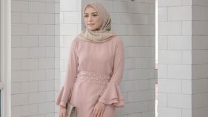Foto: Inspirasi Baju Kondangan Hijab Ala Si Cantik Mega Iskanti
