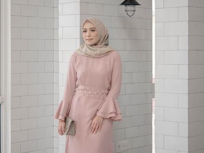 Foto: Inspirasi Baju Kondangan Hijab Ala Si Cantik Mega Iskanti