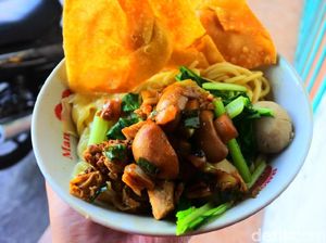 Bakmie Ayam Eddy: Kelezatan Bakmi Ayam Jamur Legendaris yang Selalu Bikin Nagih