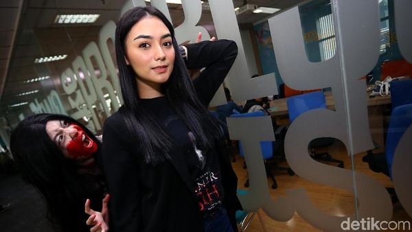 Hii...Ada Penampakan di Foto Citra Kirana