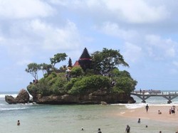 Pantai Balekambang, Tanah Lot dari Malang