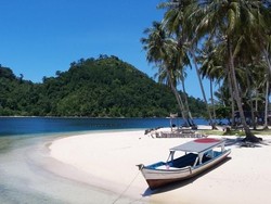 Pasumpahan Island, Maldives dari Sumatera Barat